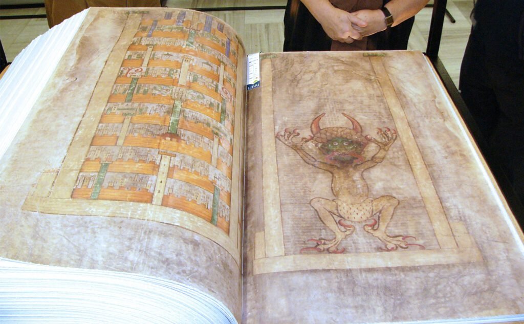 Codex Gigas, uno de los libros malditos: La Biblia del Diablo y su historia enigmática.